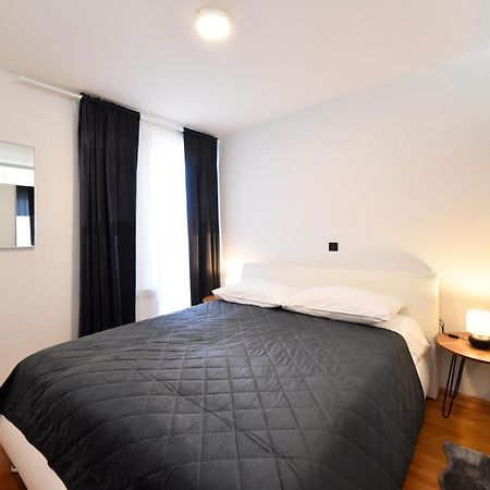 Lavir Apartment With Parking Zagreb Exterior photo